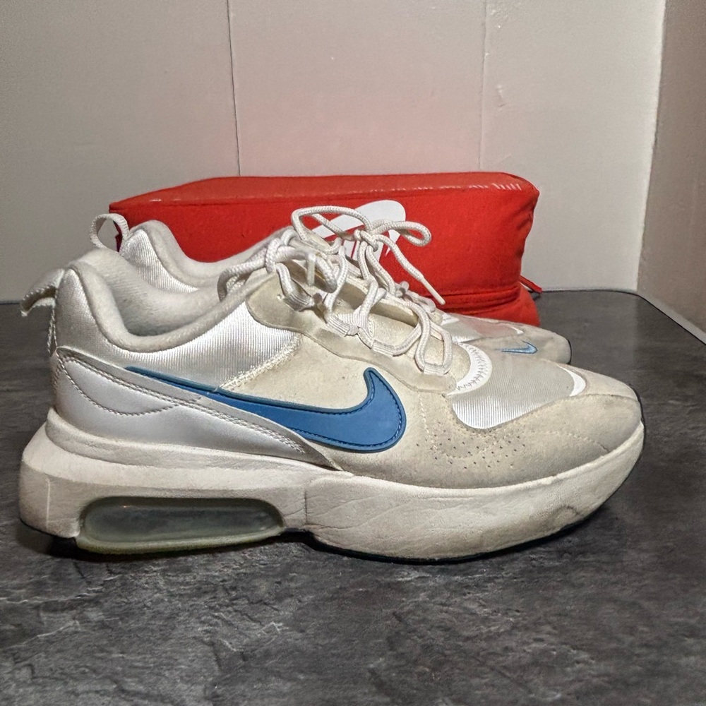 Nike Women's Shoes - White and Blue
